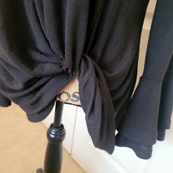 🖤 Black Top - Picture 5 of 5